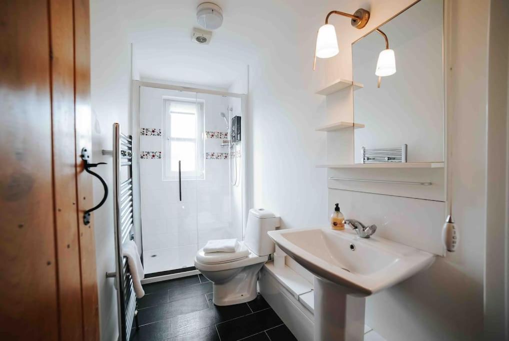 13 Tabernacle Str - Bear Holiday Homes أبيريرون المظهر الخارجي الصورة